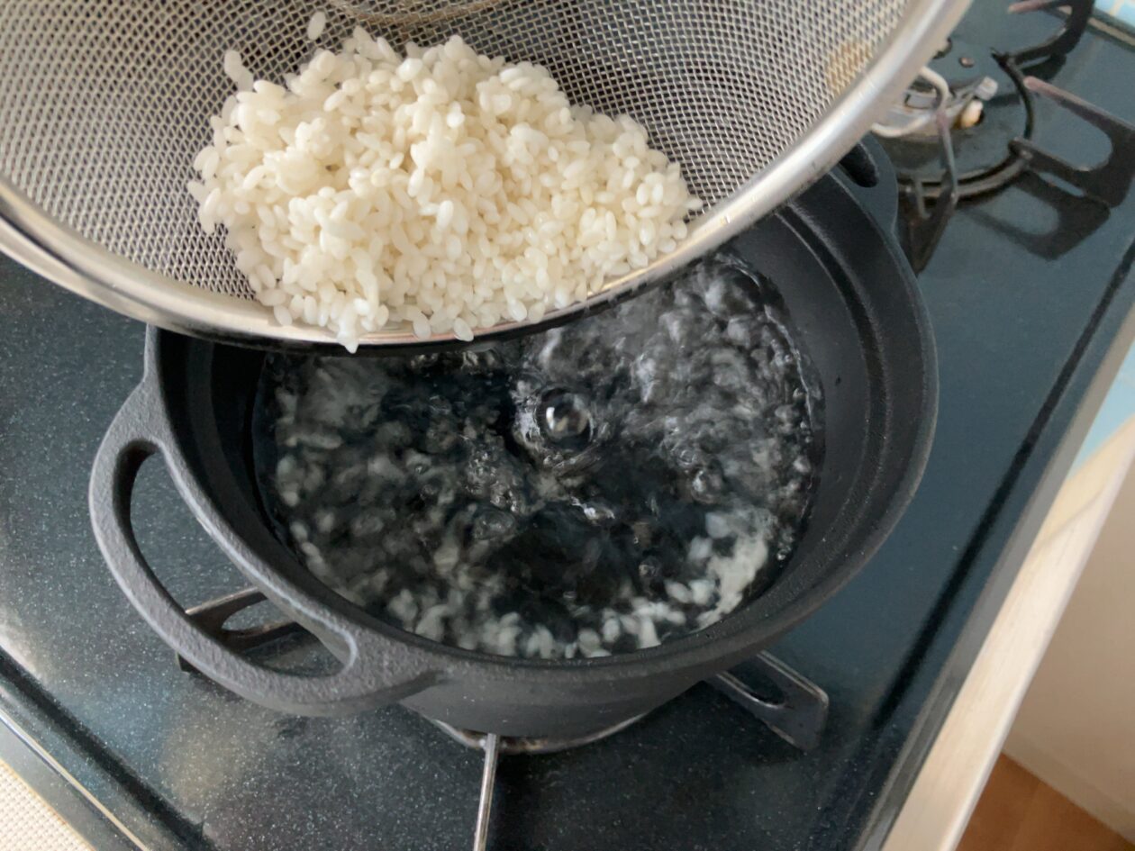 ゼブランライスオーブンに米を入れている写真
