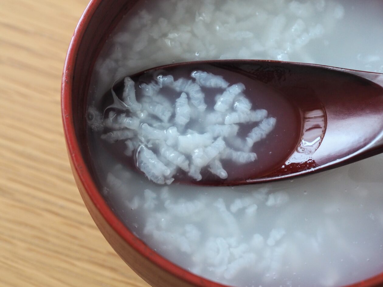 ゼブランライスオーブンで炊いた白粥の米粒のアップ写真